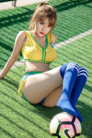 美女露出让男生揉的